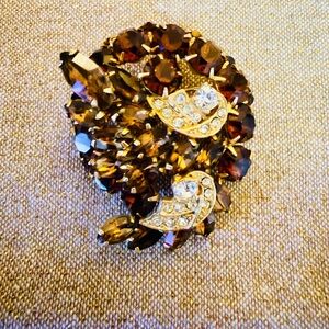 Weiss Signed Amber Rhinestone Brooch – Vintage Gold-Tone